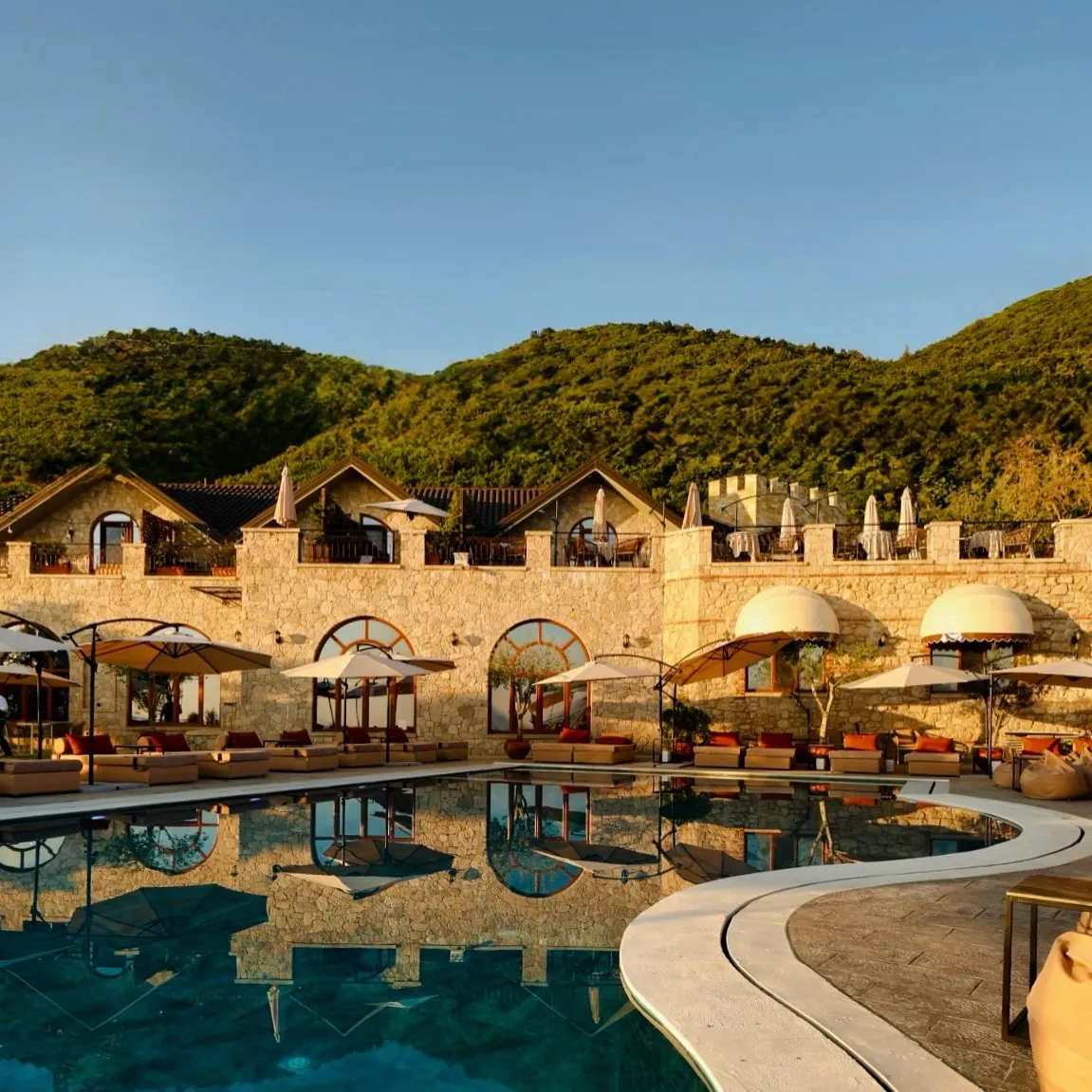 Ladies Day all day 50% OFF pool entry including welcoming drinks and snacks 